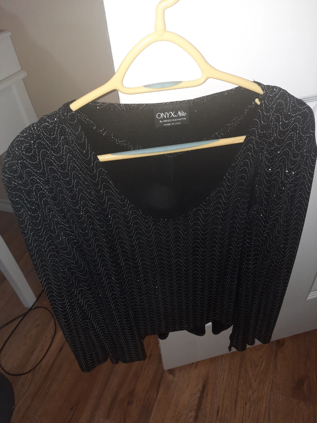Onyx Nite Black Sparkle Top  pick up only in st.albert - photo 3