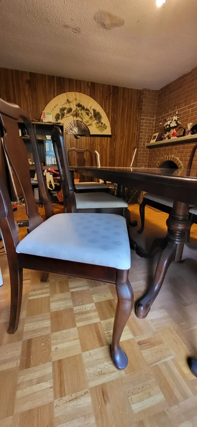 Dining Table & Hutch Set image indicator(3)