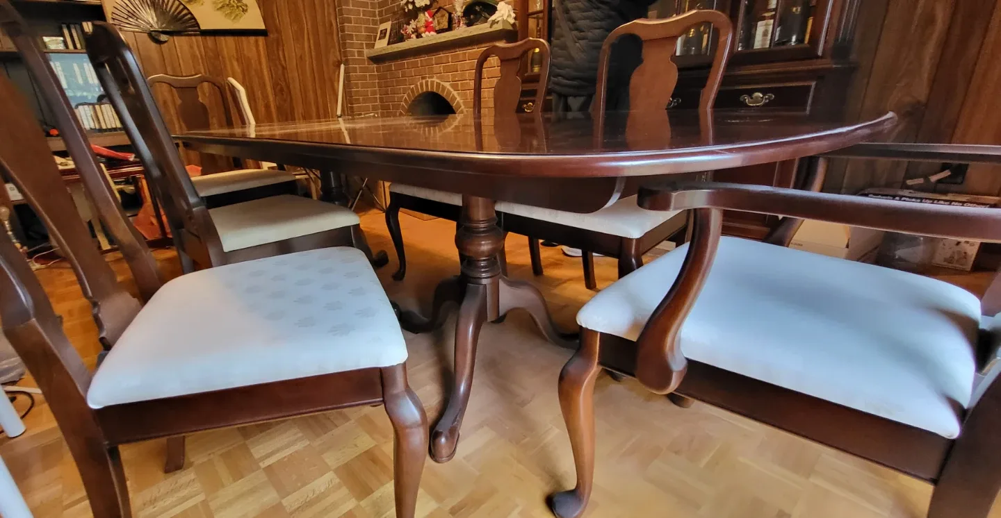 Dining Table & Hutch Set image indicator(4)