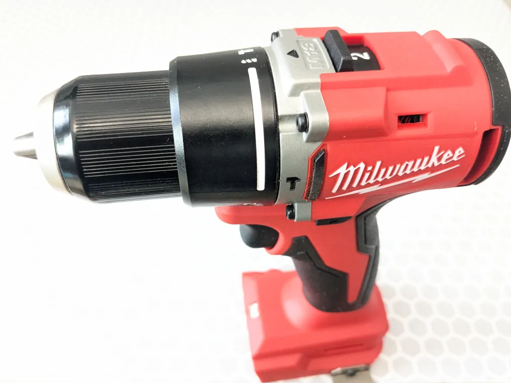 M18 Milwaukee ULTRA COMPACT 1/2" Hammer Drill image indicator(4)