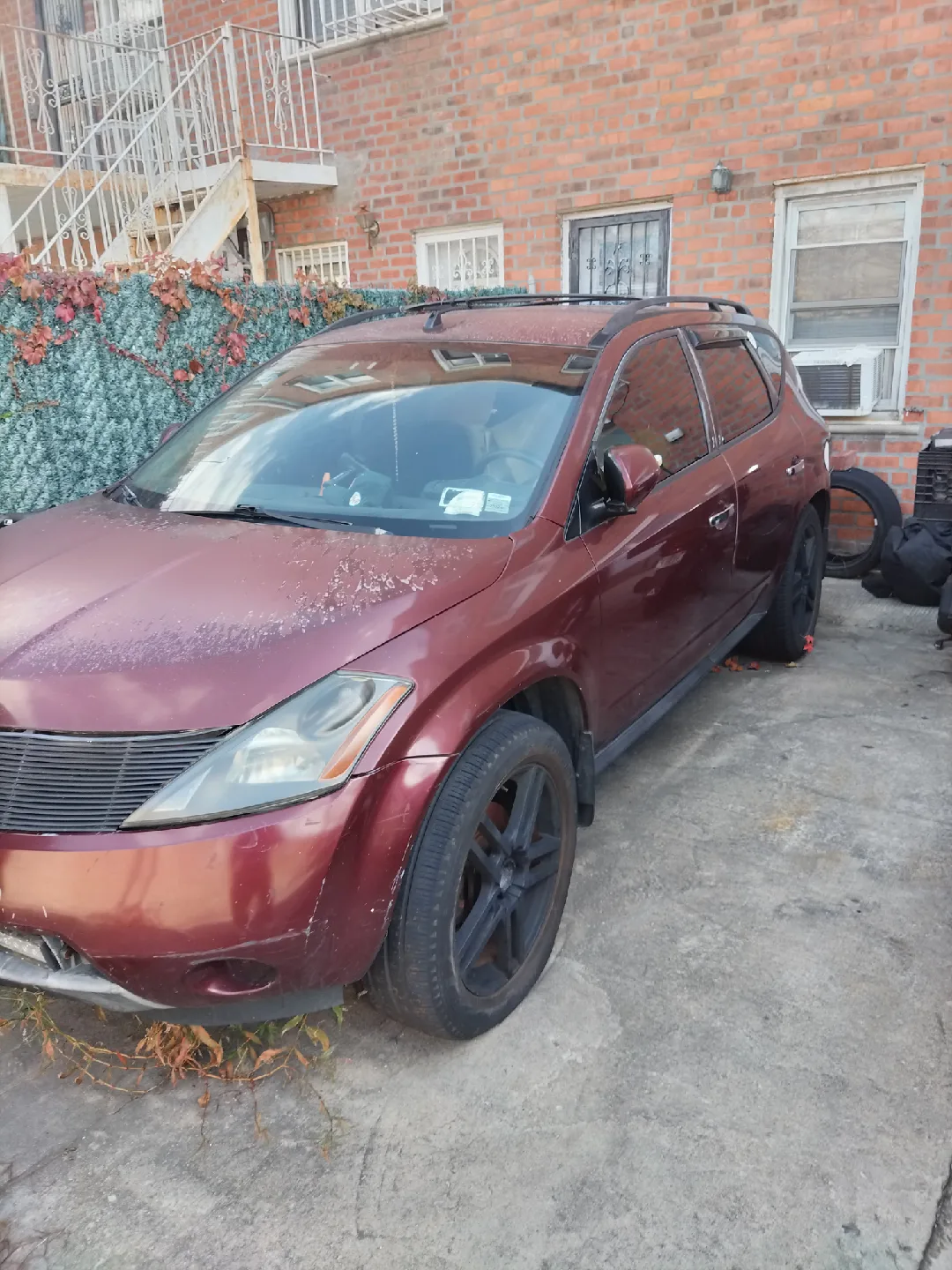 Maroon Nissan Murano image indicator(4)