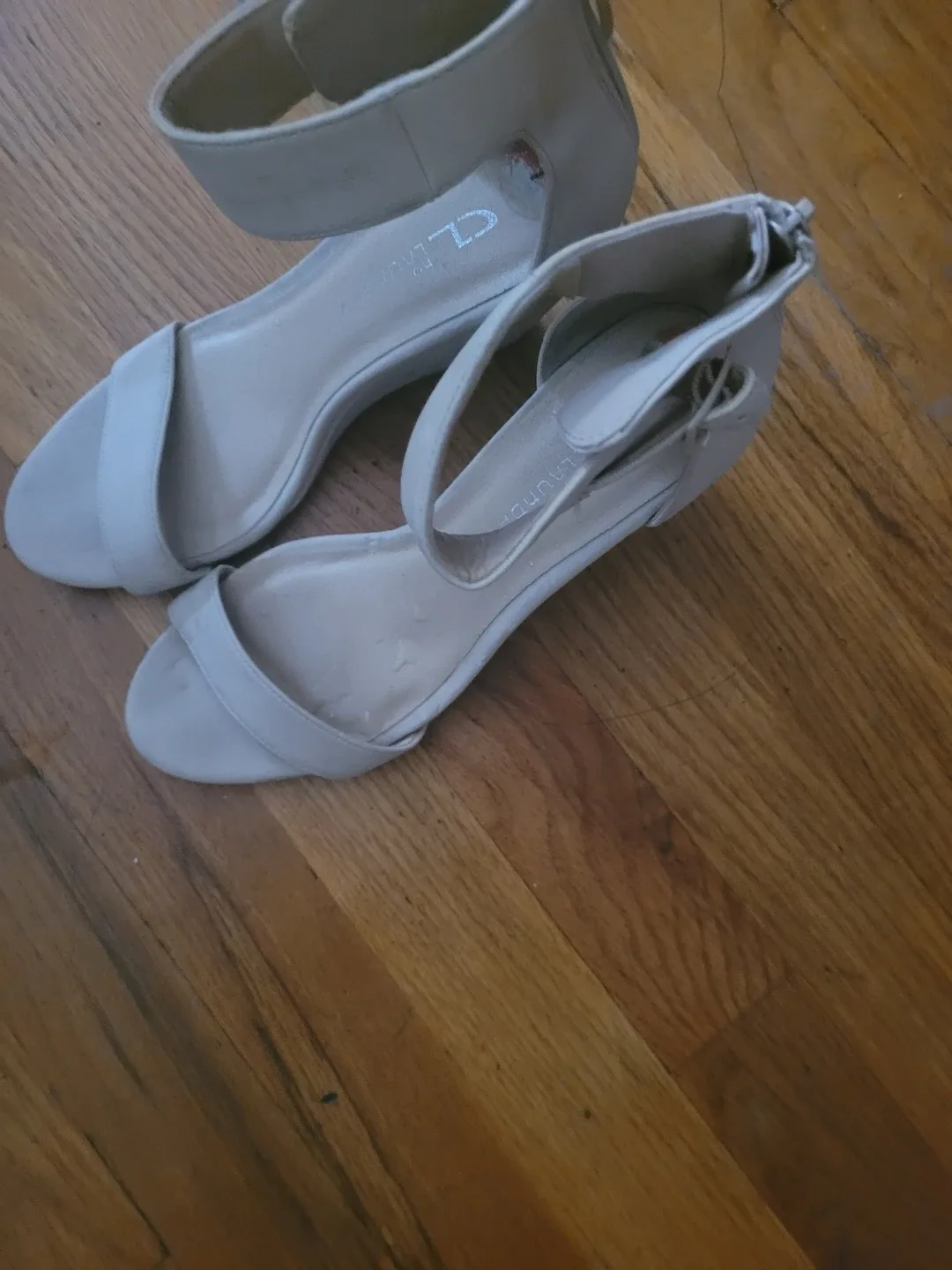 CL by Laundry Beige Wedge Sandals - Size 7 image indicator(2)