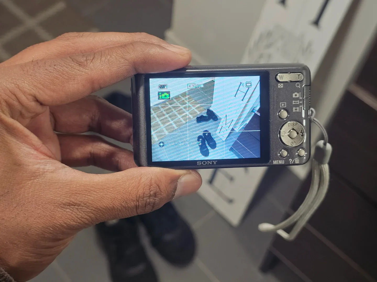 Sony Cyber-shot DSC-W570 Digital Camera image indicator(2)