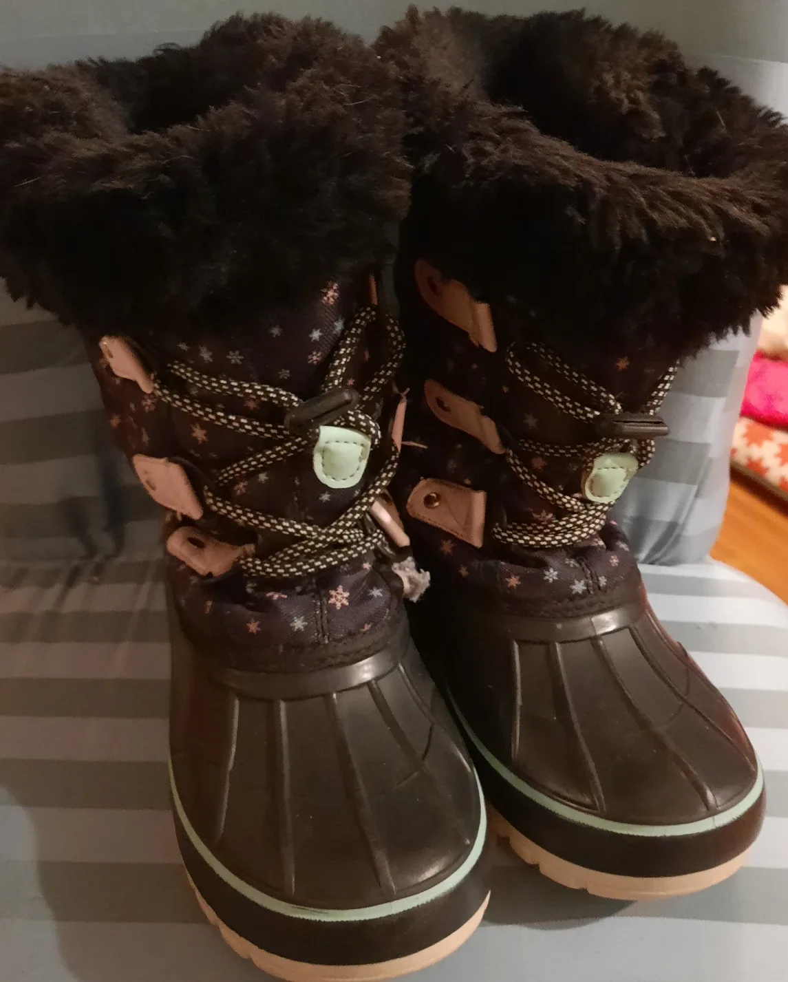Girls Winter Snow Boots - Size 3