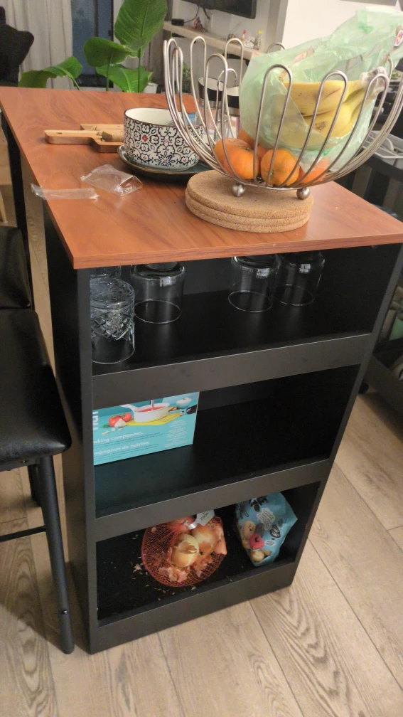Urgent pick up - Counter Height Dining Table with chairs - photo 2