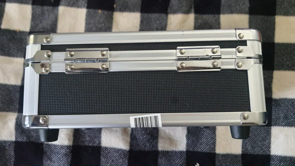 Vaultz Locking Storage Box image indicator(8)