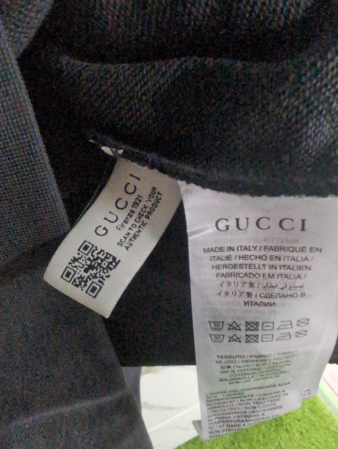 New Gucci Black Sweatshirt with Shoe Print - photo 5