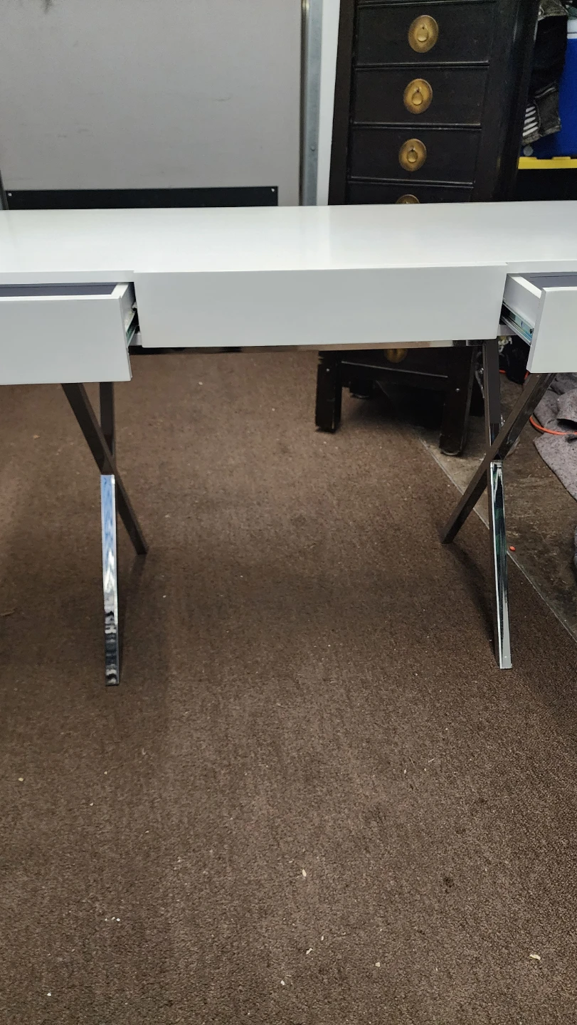 White Desk with Chrome Legs - photo 3