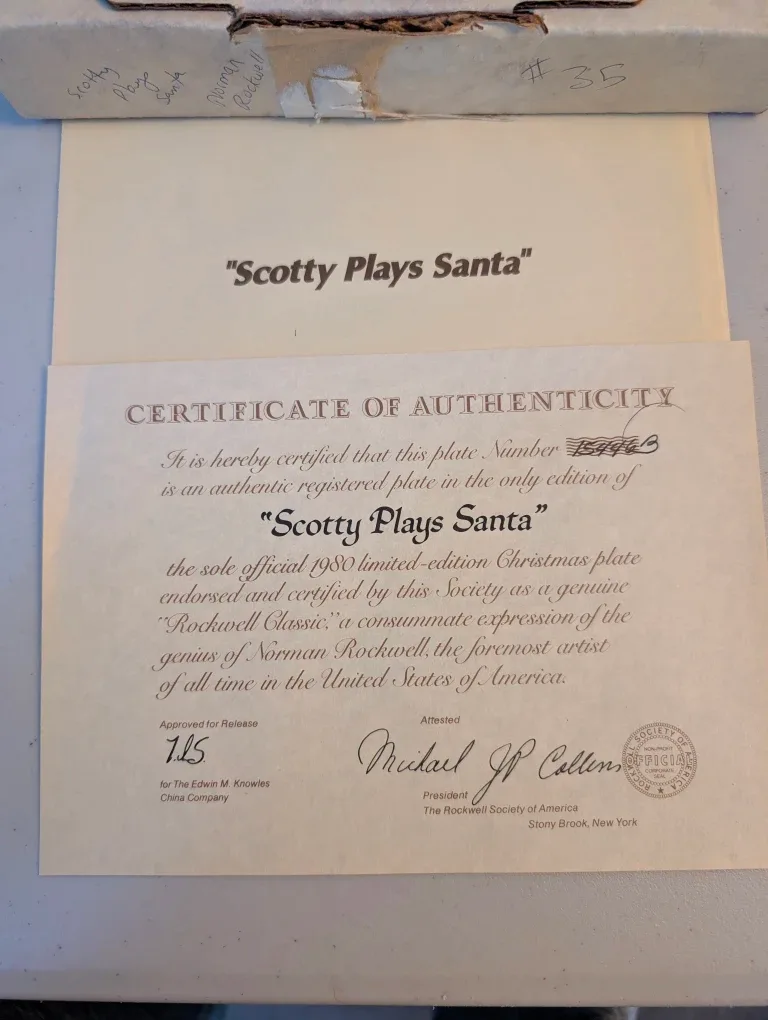 Norman Rockwell "Scotty Plays Santa" 1980 Plate image indicator(2)