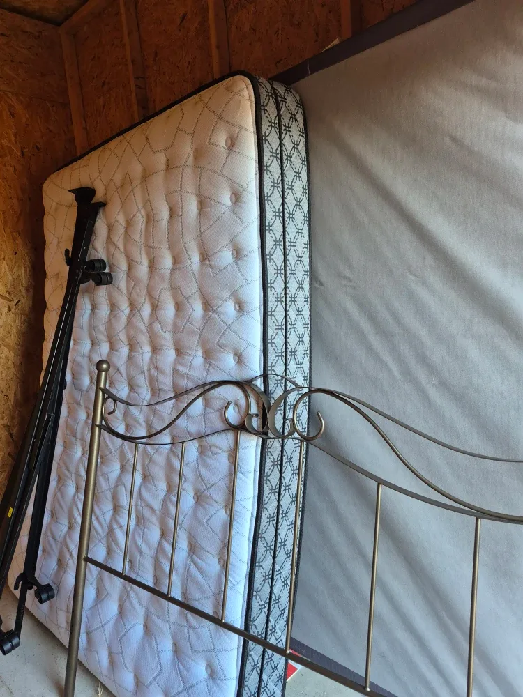 Queen Size Mattress and Metal Bed Frame image indicator(2)