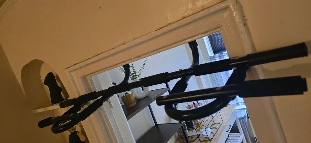 Home door pull up bar image indicator(2)