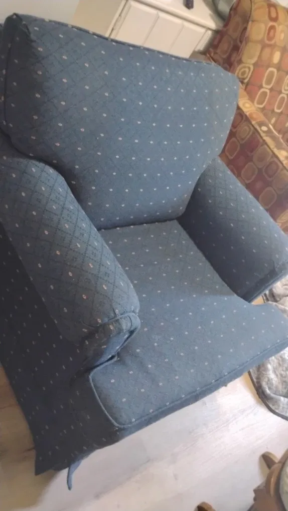 Patterned Armchair - Blue & Pink image indicator(2)