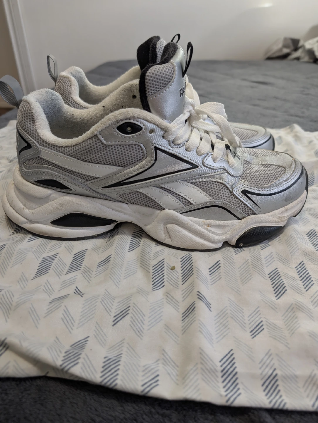 Reebok Silver Sneakers - photo 3