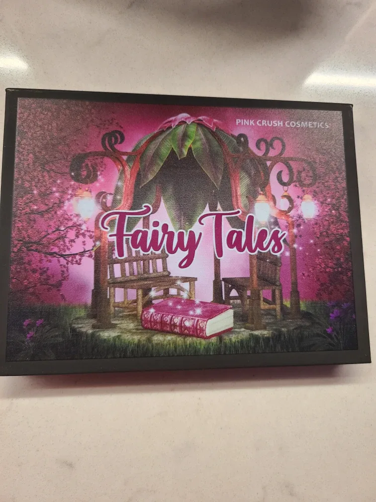 Pink Crush Cosmetics Fairy Tales Eyeshadow Palette image indicator(4)