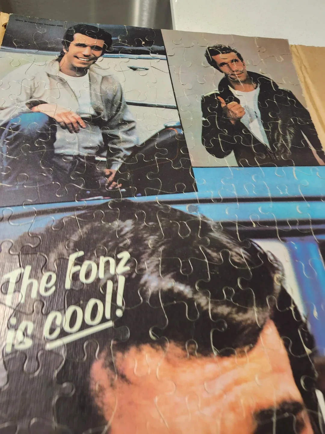VINTAGE HENRY WINKLER THE FONZ JIGSAW PUZZLE image indicator(3)