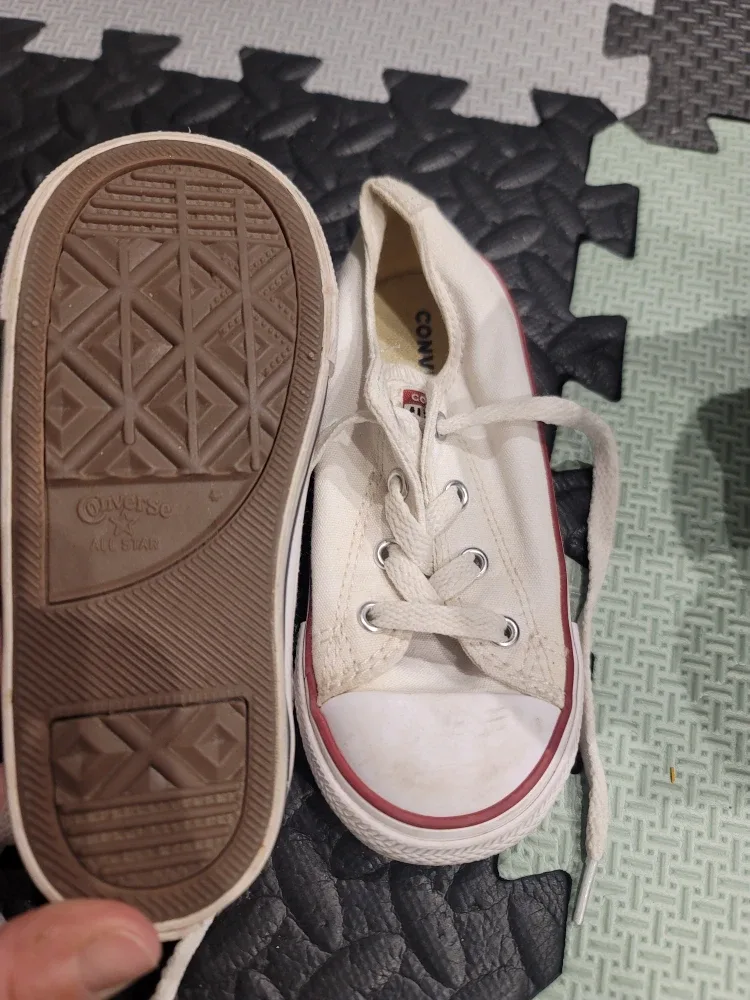 Baby Shoes Bundle: Robeez, Converse, So'dorable image indicator(4)