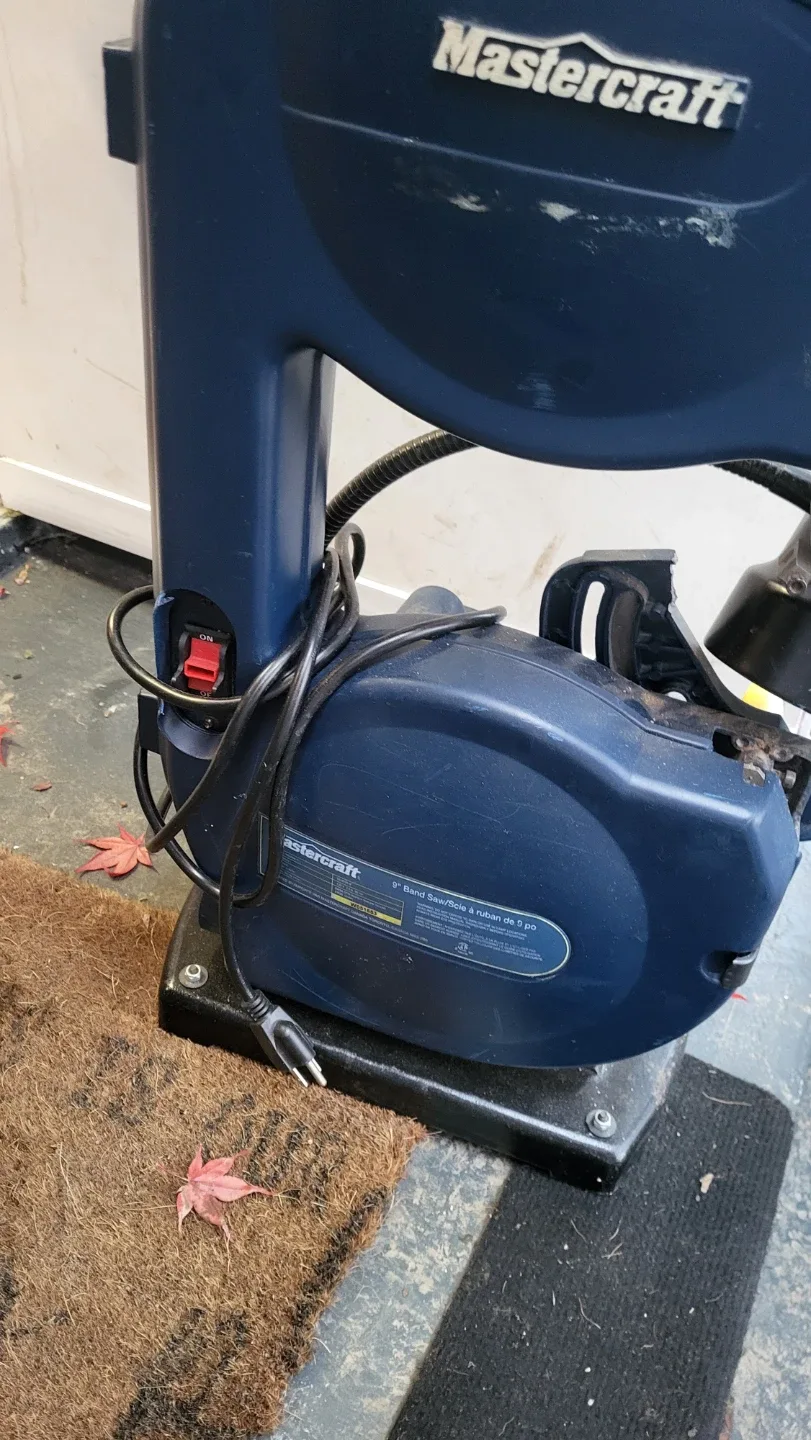 Mastercraft 9" Band Saw/Scie à ruban image indicator(3)