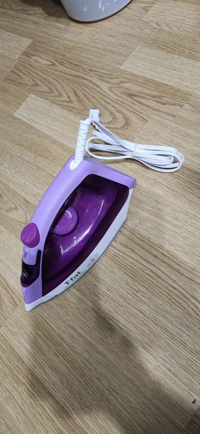 USED. T-fal Steam Essential Plus Iron-Purple.Excellent Working