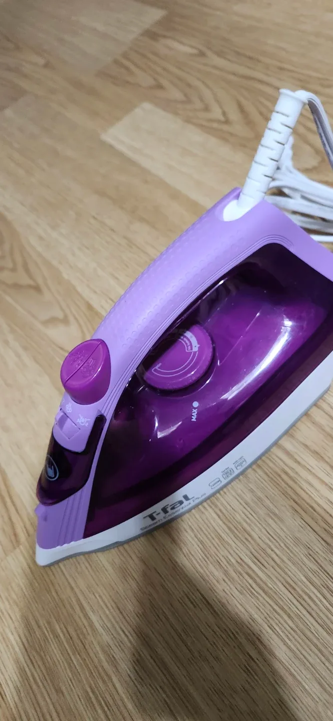 USED. T-fal Steam Essential Plus Iron-Purple.Excellent Working image indicator(2)