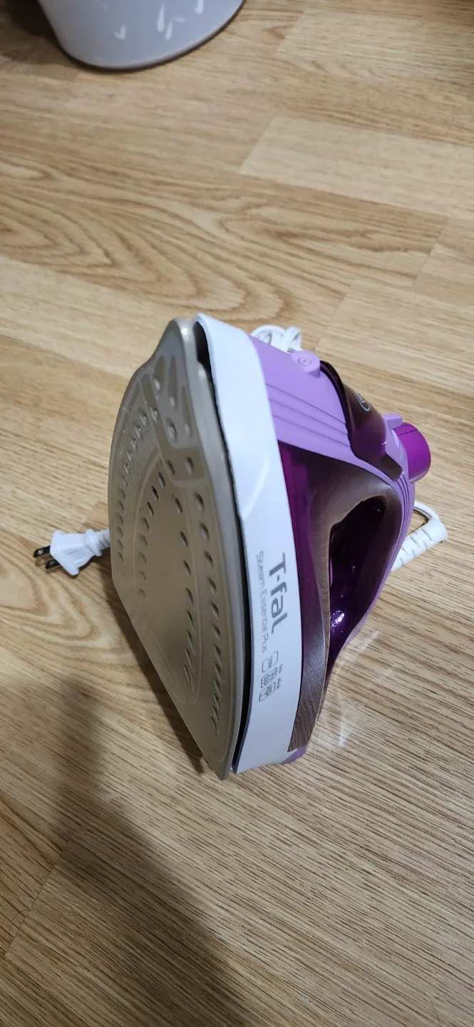 USED. T-fal Steam Essential Plus Iron-Purple.Excellent Working image indicator(4)