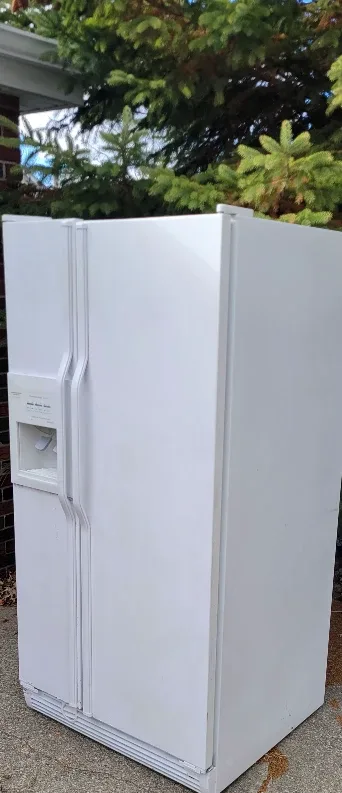 KitchenAid Side-by-Side Refrigerator - White image indicator(7)