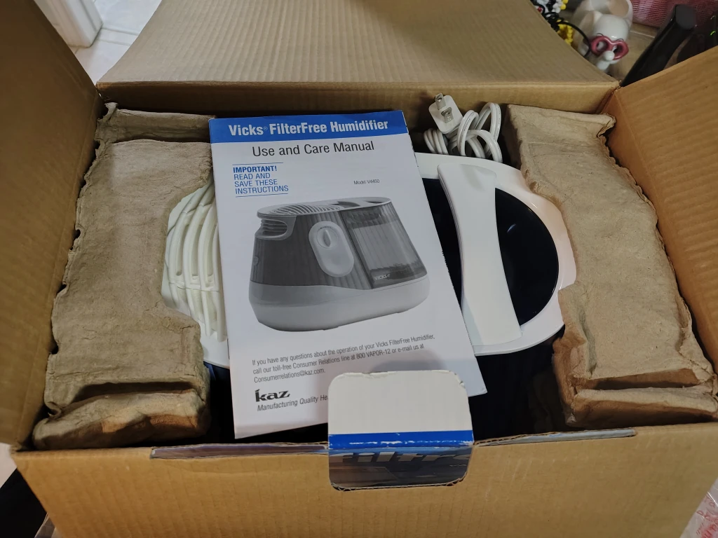 Vicks Filter Free Humidifier - Like New! - photo 2