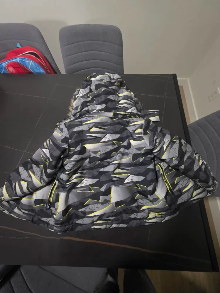 OshKosh B'gosh Winter Jacket and Snow Pants Set image indicator(2)