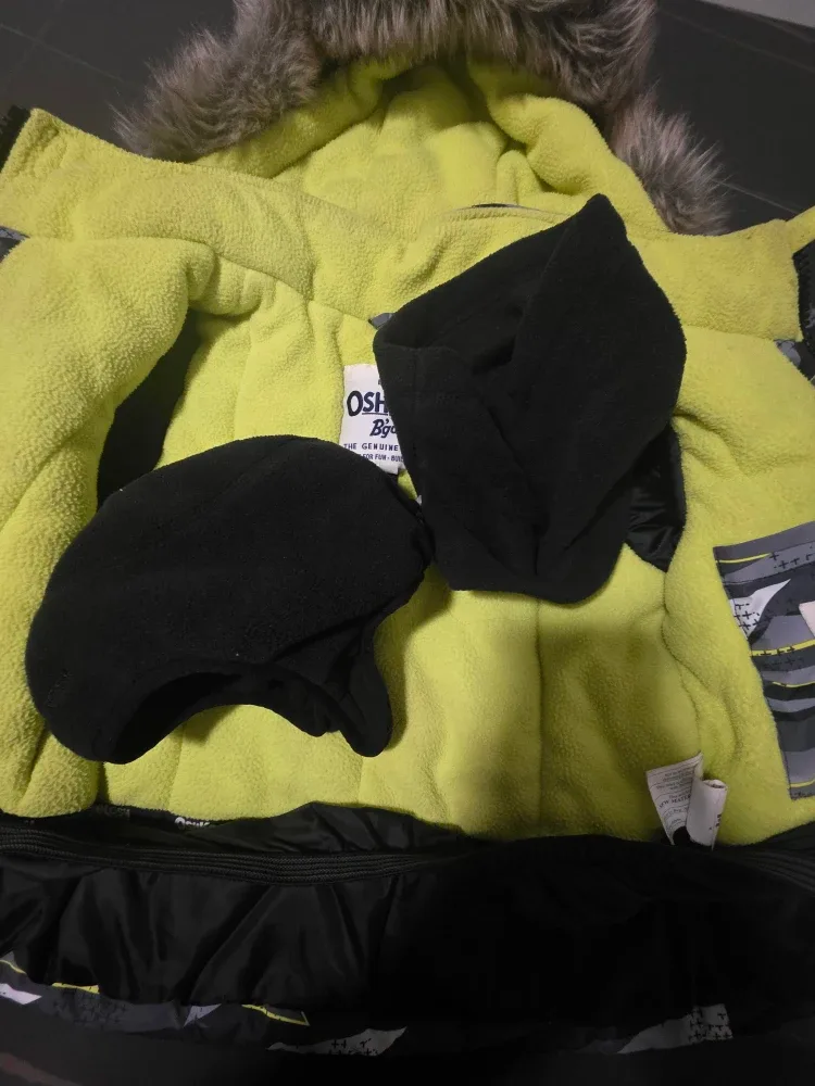 OshKosh B'gosh Winter Jacket and Snow Pants Set image indicator(4)