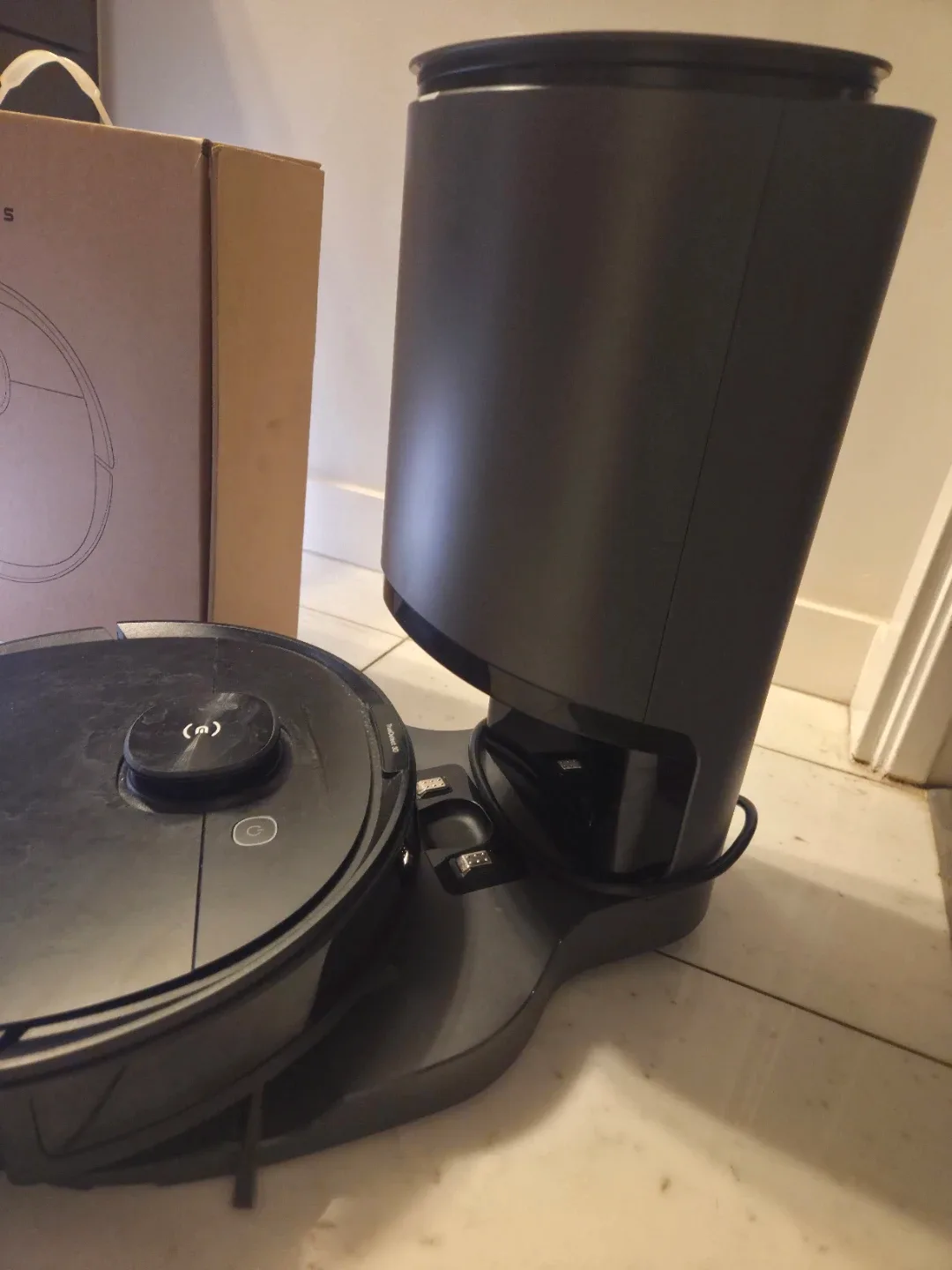 🥕ECOVACS Deebot N8 Pro+ Vacuum and Mop  w/ Auto-Empty Station image indicator(2)