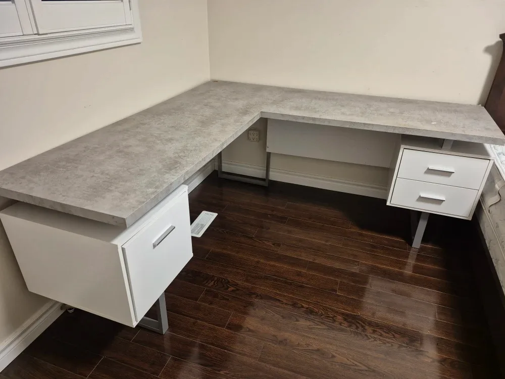 L-Shaped Desk with White Drawers image indicator(2)