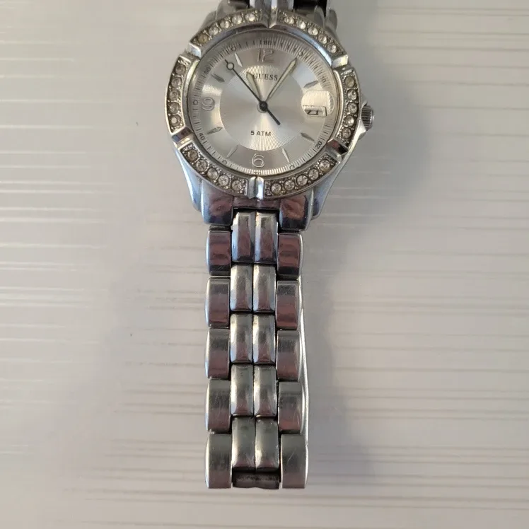 Gently Used! Guess Silver Finish Crystal Watch - Quick Pickup!🚀 image indicator(6)