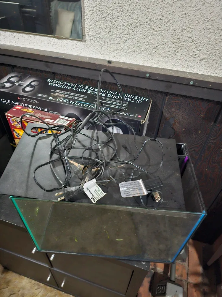 7 gallon fish tank 15"x10x11" image indicator(2)