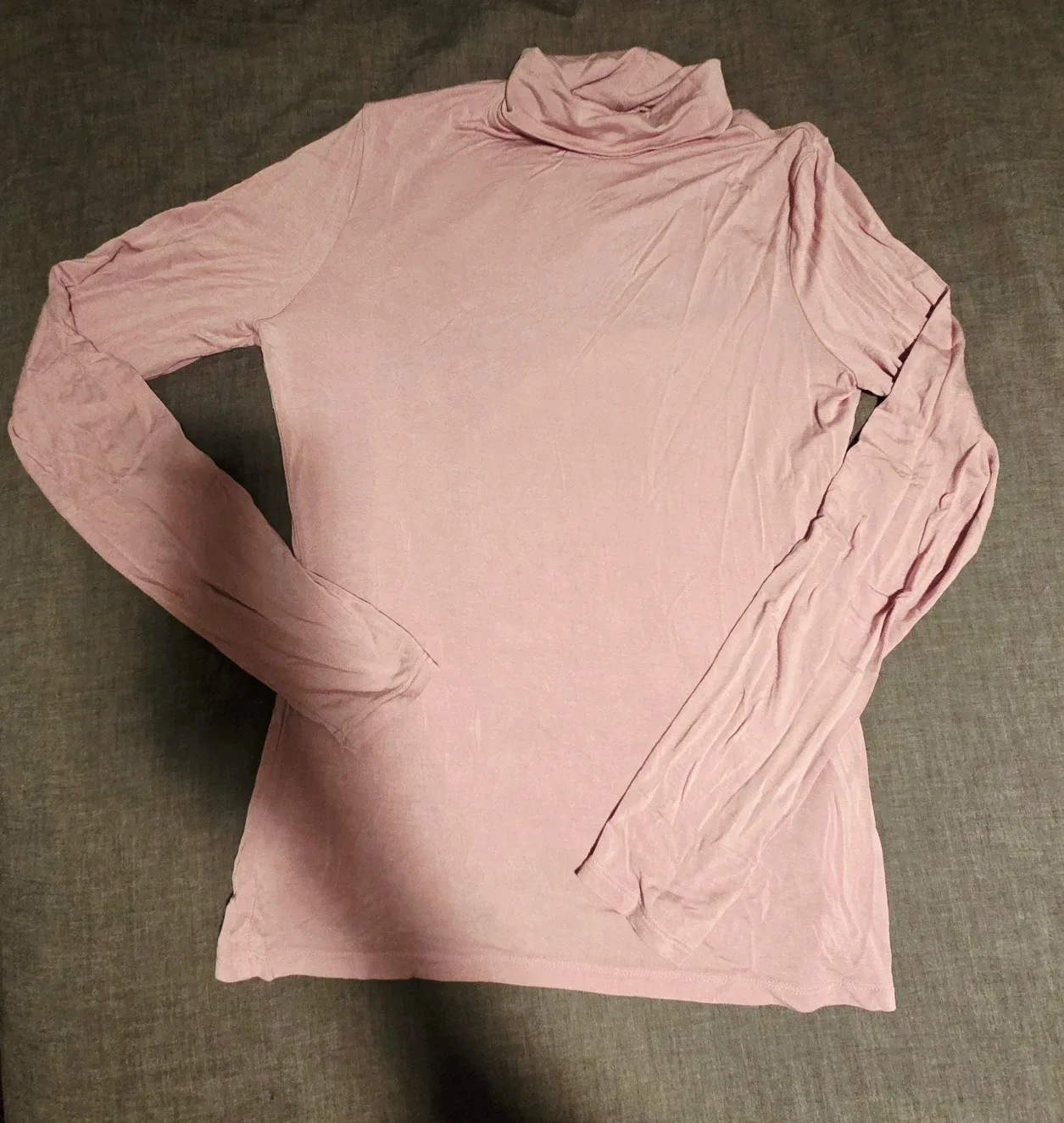 #freecycle 6 Tops - Sweaters and Turtleneck image indicator(9)