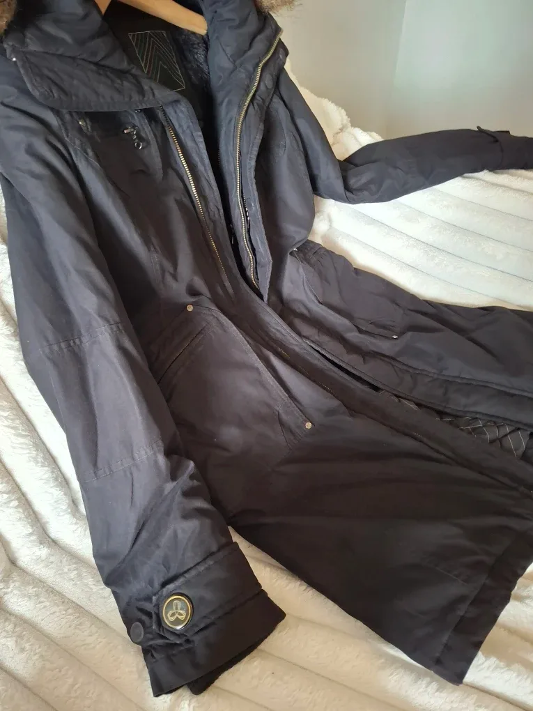 TNA Black Winter Parka image indicator(7)