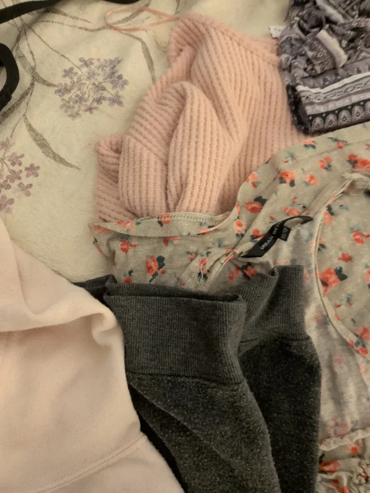 Clothing Lot - Various Brands & Styles image indicator(7)