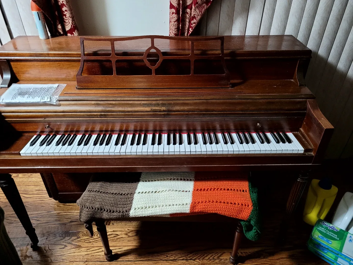 Mason & Risch Upright Piano image indicator(2)