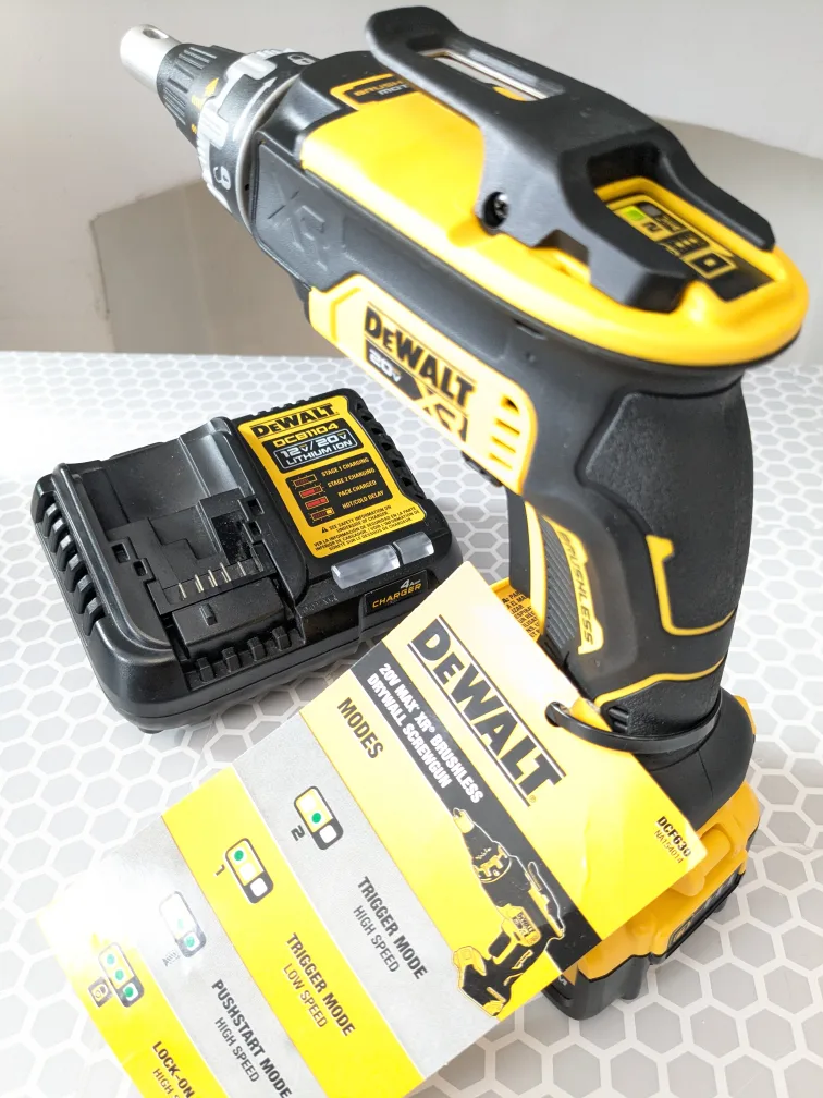 20V Max DeWalt XR Drywall Screw Gun Combo Kit image indicator(4)