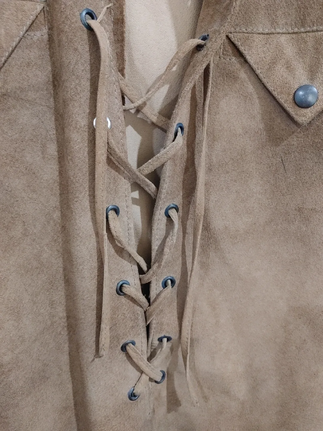 🧡SUPER COOL HIPPY GENUINE LEATHER SUEDE TOP MINT image indicator(3)