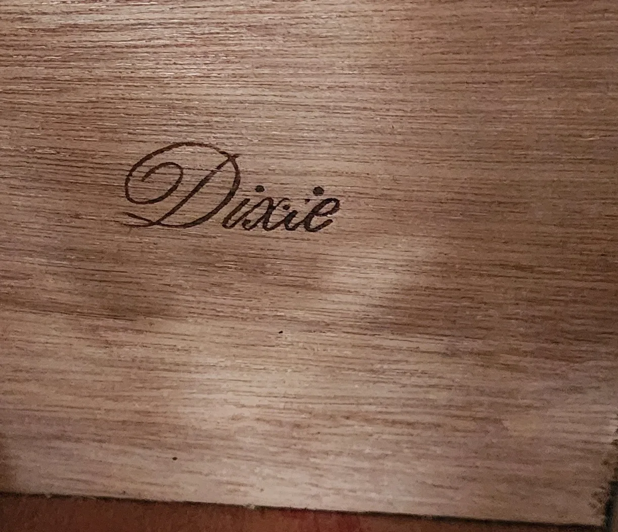 Dixie White & Wood Dresser (H43.5 x L36 x W19) image indicator(2)