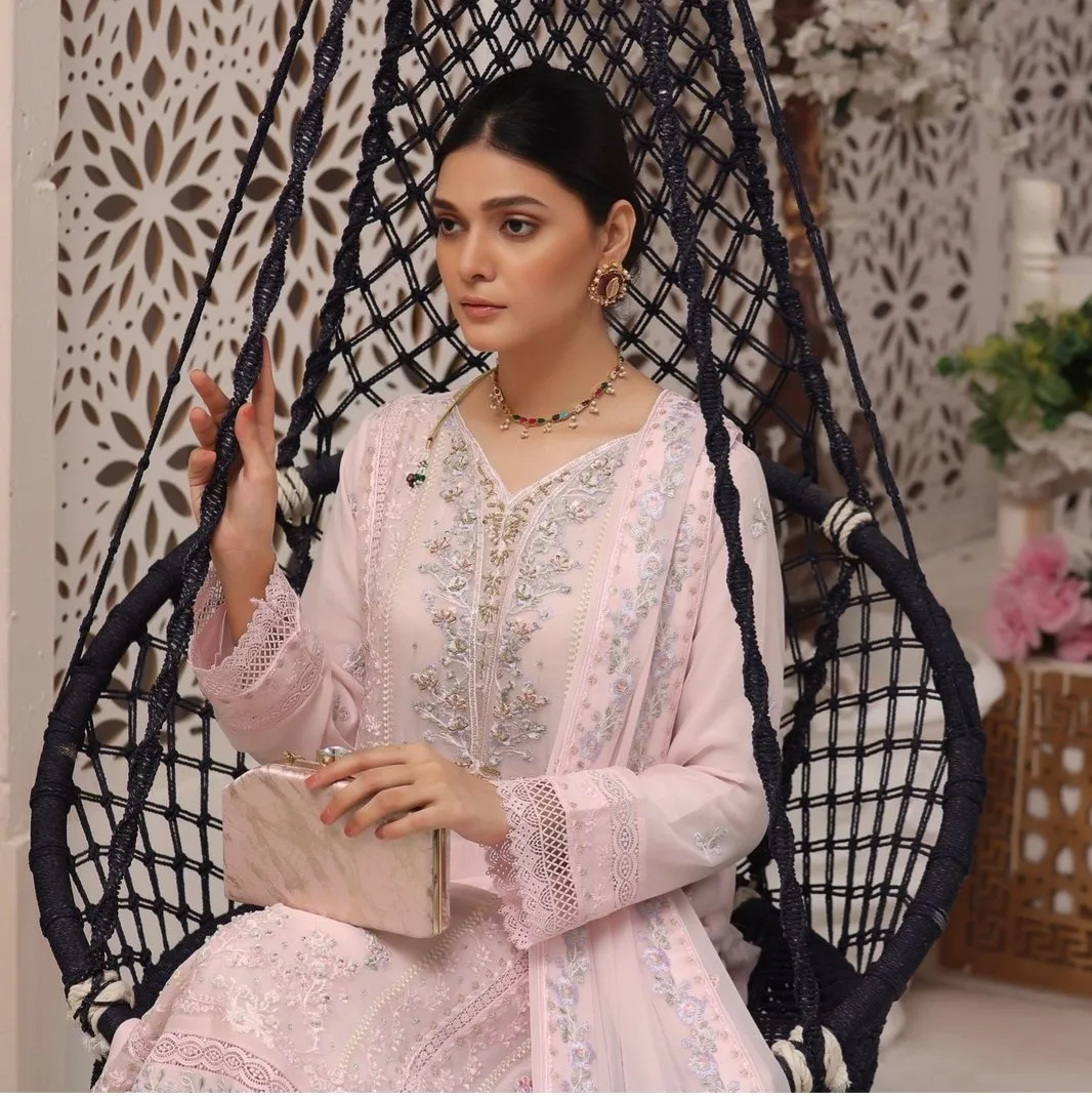 Elegant Embroidered Pink 3 Pieces Chiffon Suite🕊️ image indicator(2)