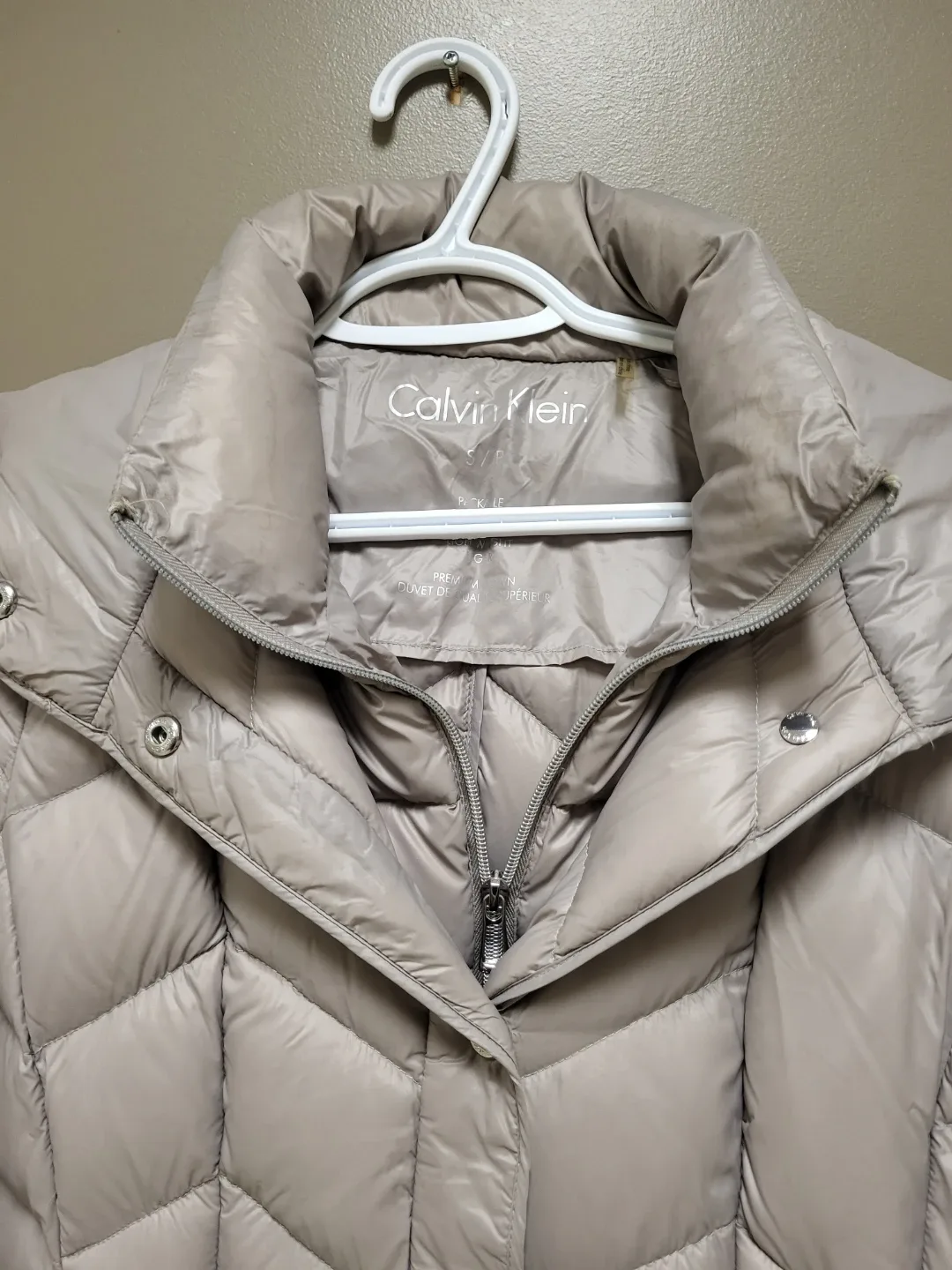 🛍️ Calvin Klein Premium Down Blend Packable Puffer Coat - Size S image indicator(4)