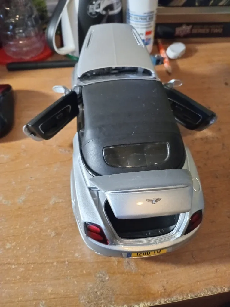 TOY BENTLEY CAR image indicator(6)