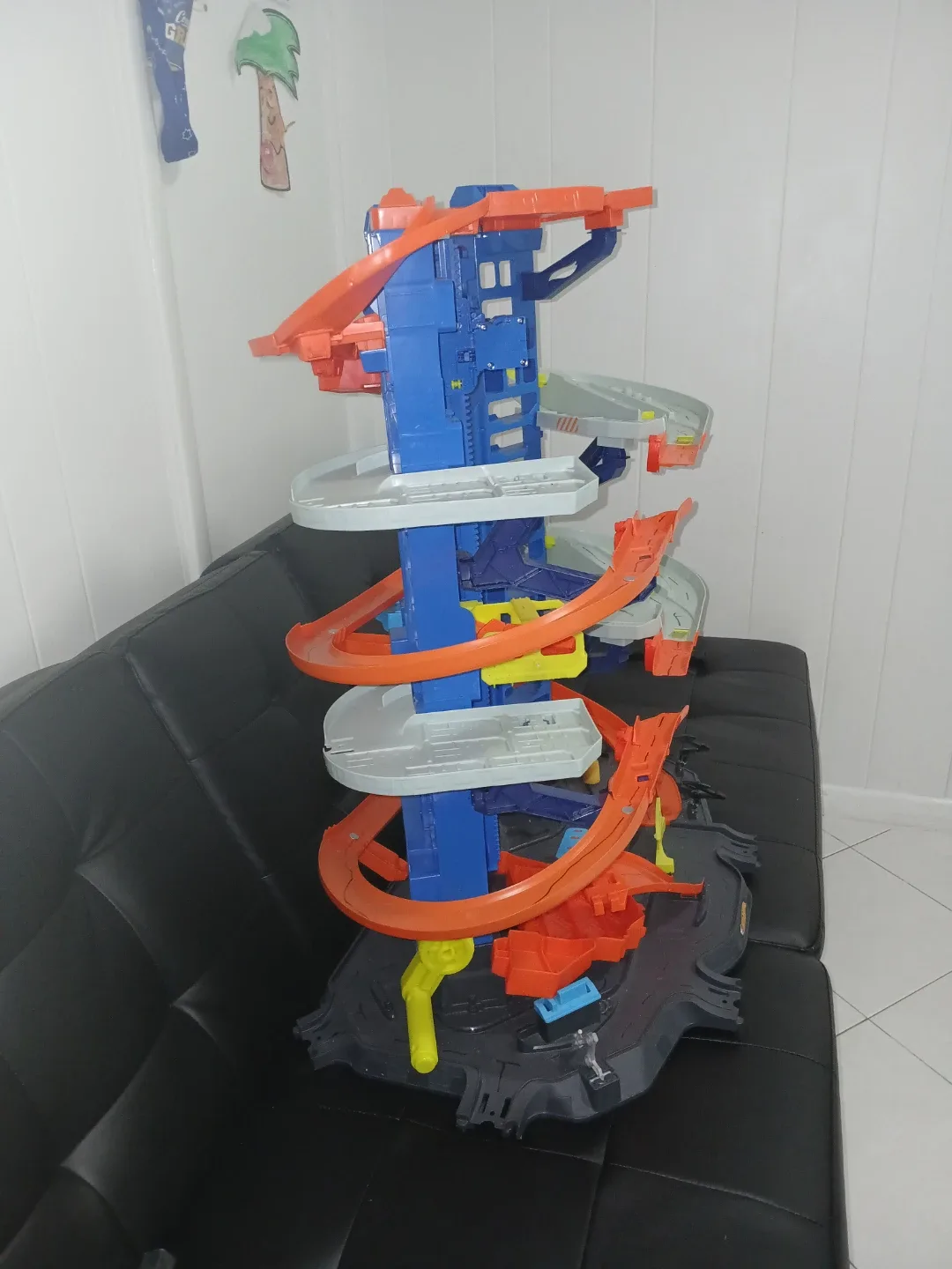 Hot Wheels Ultimate Garage Playset image indicator(2)