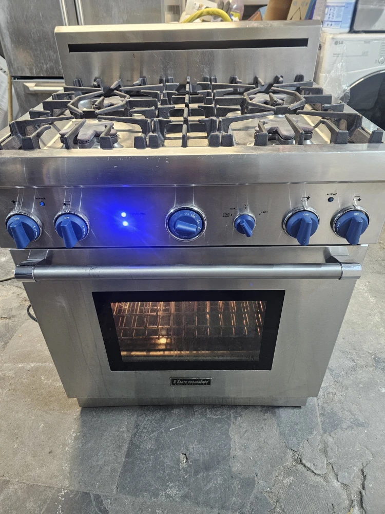 Thermador 30in Stainless steel gas stove