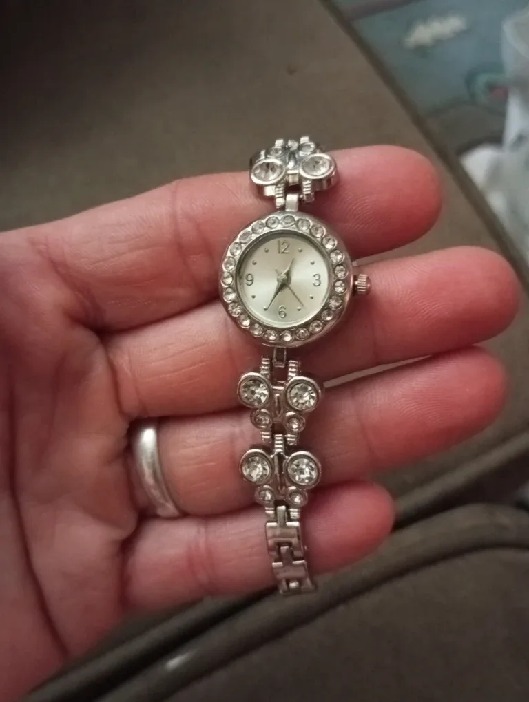 Silver-tone Rhinestone Butterfly Watch image indicator(2)