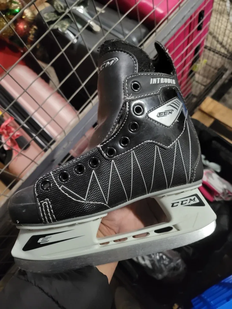Youth kids skates - CCM intruder