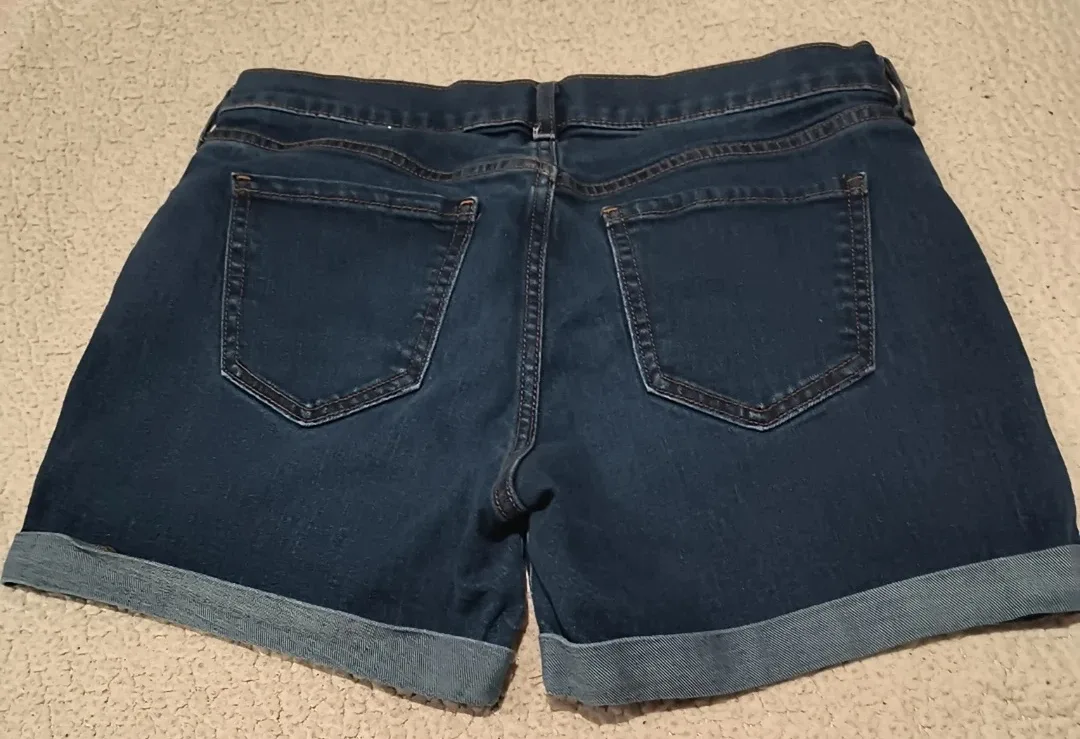 Old Navy Fitted Denim Shorts - Size 10 image indicator(5)