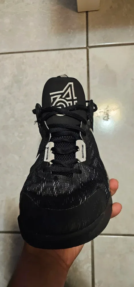 Nike Giannis Immortality 3 holographic swoosh Basketball Shoes image indicator(4)