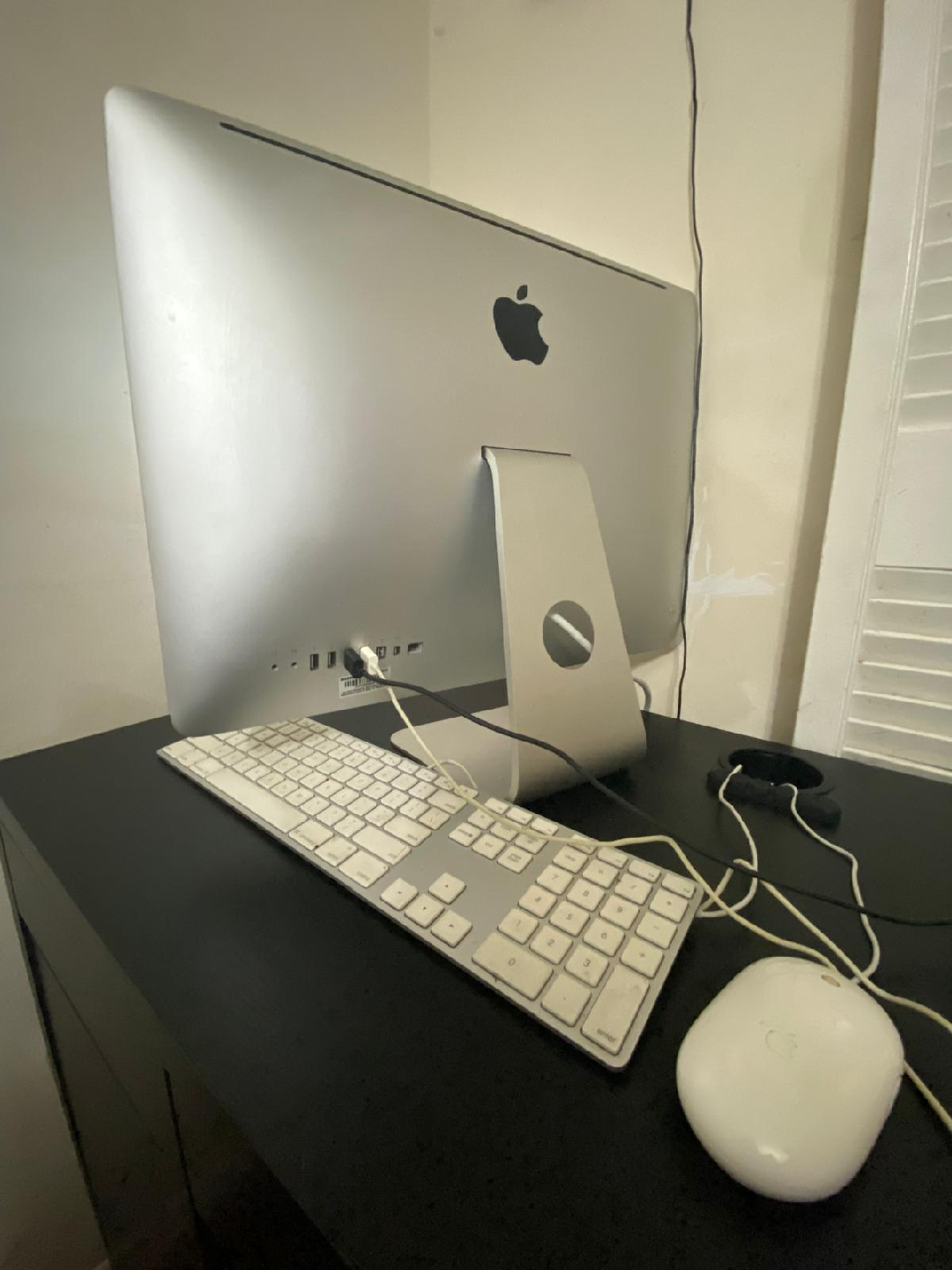 Apple iMac 21.5-inch (Mid 2010) - photo 2