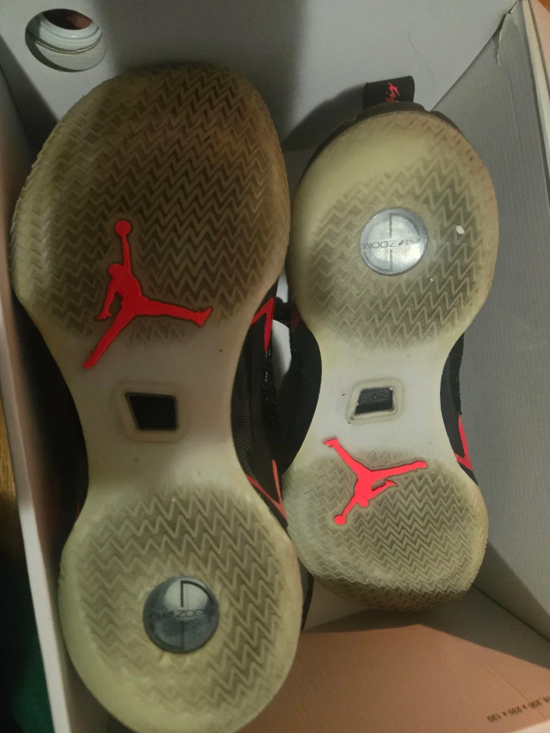 Air Jordan XXXVI Black/Infrared, Size 9 image indicator(3)